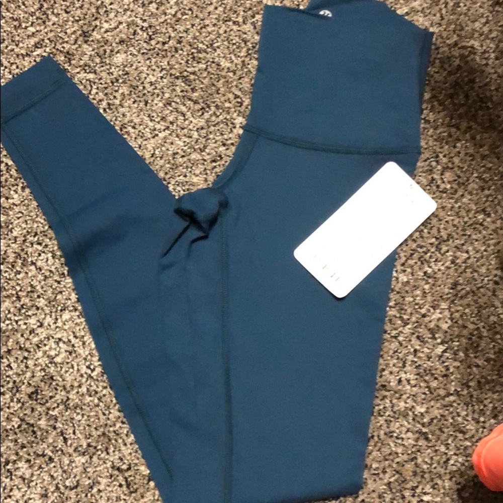 Lululemon Wunder Under- size 2